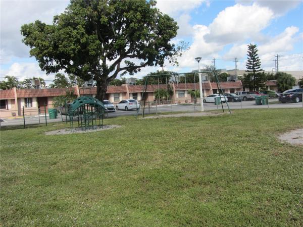 Valencia Village, 13 Toledo Ct #1-39, Davie, Florida 33324, image 2