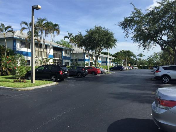 Pembridge At Lakes Of Delray, 15301 Pembridge Ave #60, Delray Beach, Florida 33484, image 1