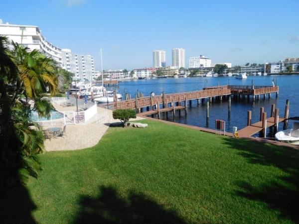 Park Layne Towers, 400 Golden Isles Dr #9, Hallandale Beach, Florida 33009, image 1