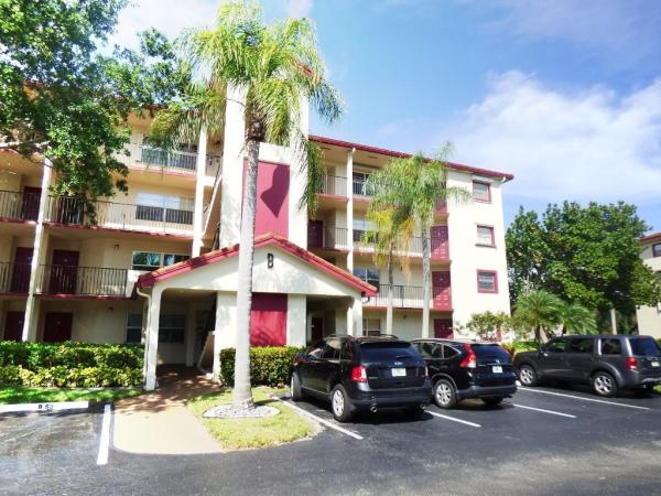 Cambridge At Century Village, 1001 SW 128th Ter #215B, Pembroke Pines, Florida 33027, image 1