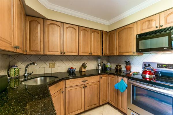 Wimbledon At Jacaranda, 177 Wimbledon Lake Dr, Plantation, Florida 33324, image 1