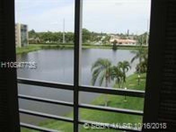 Meadowbrook Lakes View, 301 SE 3rd St #307, Dania Beach, Florida 33004, image 1