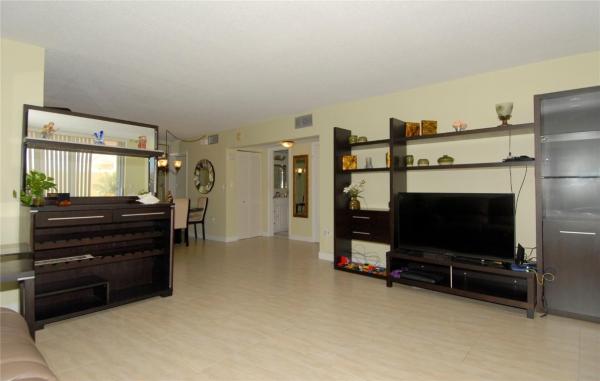 Valiant House, 801 S Ocean Dr #303, Hollywood, Florida 33019, image 1