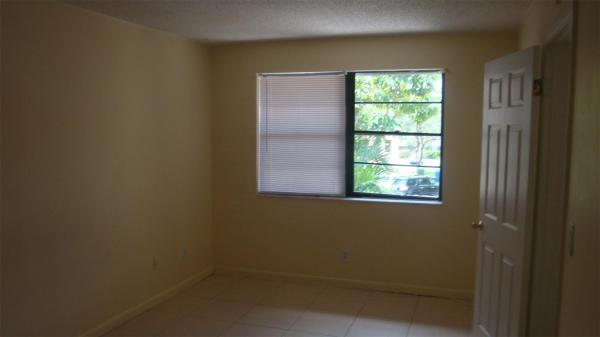 Bayberry Lakes, 1881 Bayberry Dr, Pembroke Pines, Florida 33024, image 1