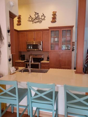 Cedarwoods At Pembroke Lakes, 2291 Chestnut Ct, Pembroke Pines, Florida 33026, image 1