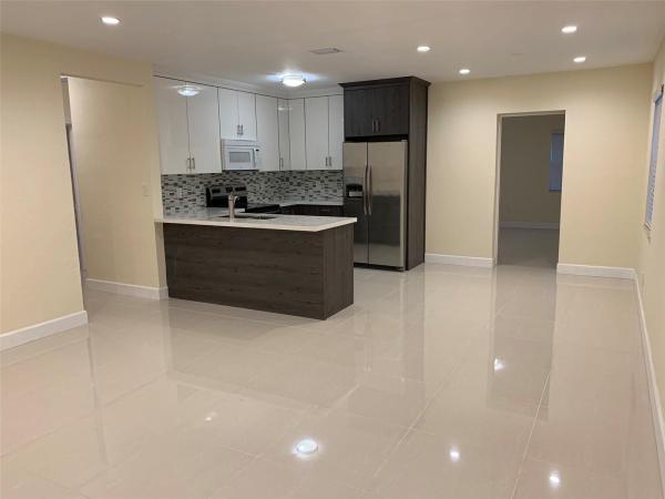University Park, 6530 SW 57th Pl, South Miami, Florida 33143, image 2