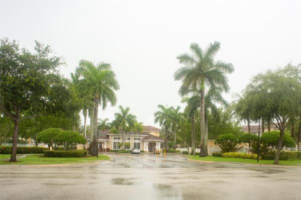 The Villas At Emerald Dunes, 6565 Emerald Dunes Dr #308, West Palm Beach, Florida 33411, image 2