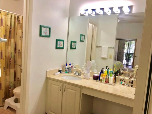 The Provinces Of Pierpointe At Pembroke Lakes, 11970 NW 11th St, Pembroke Pines, Florida 33026, image 1