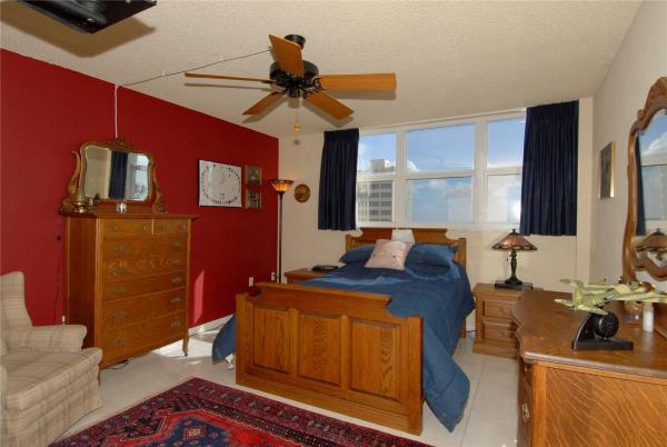 Victoria Towers, 211 S Ocean Dr #903, Hollywood, Florida 33019, image 2