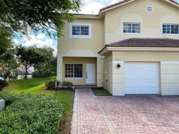 Stonecreek At Davie, 7612 S Stonecreek Cir, Davie, Florida 33024, image 2