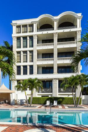 Il Lugano, 300 Seminole Ave #3C, Palm Beach, Florida 33480, image 1