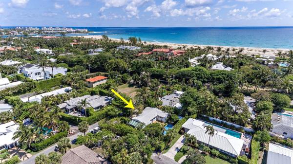 Manana Estates, 210 Debra Ln, Palm Beach, Florida 33480, image 1