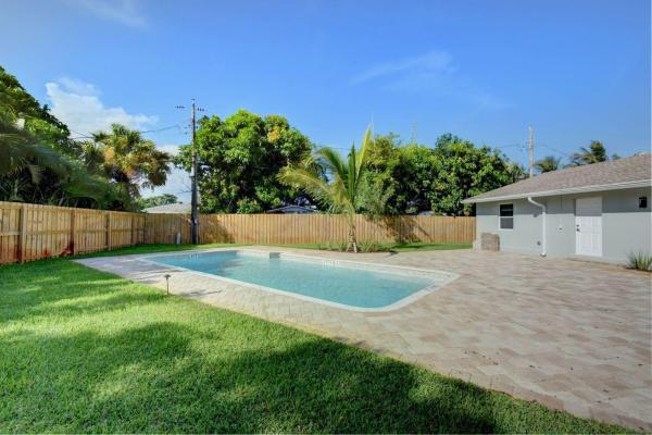 Dell Park, 235 NE 13th St, Delray Beach, Florida 33444, image 1