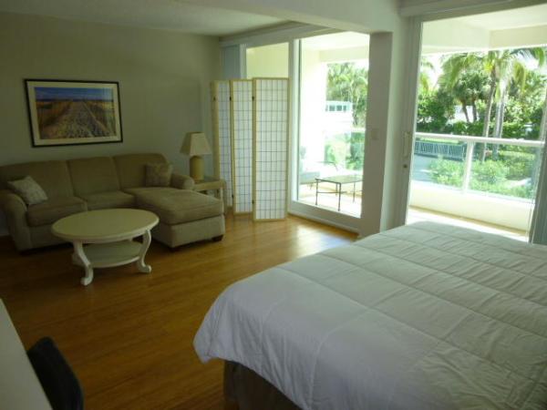 The Ambassador Palm Beach Hotel & Residences, 2730 S Ocean Blvd #716, Palm Beach, Florida 33480, image 1