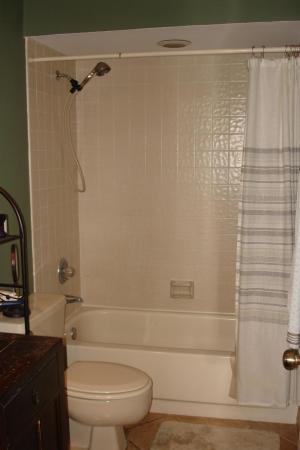 Club Cottages, 303 Club Dr, Palm Beach Gardens, Florida 33418, image 2