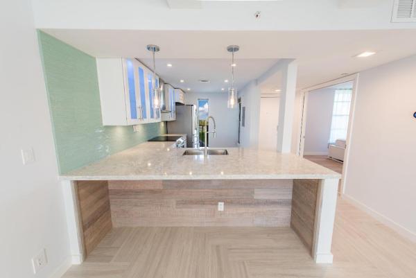 Boca Bayou, 22 Royal Palm Way #6030, Boca Raton, Florida 33432, image 2