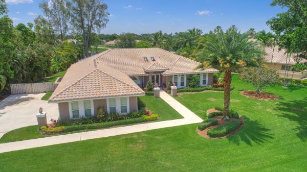 Winding Lake Estates At Loggers Run, 21155 N Sweetwater Ln, Boca Raton, Florida 33428, image 2