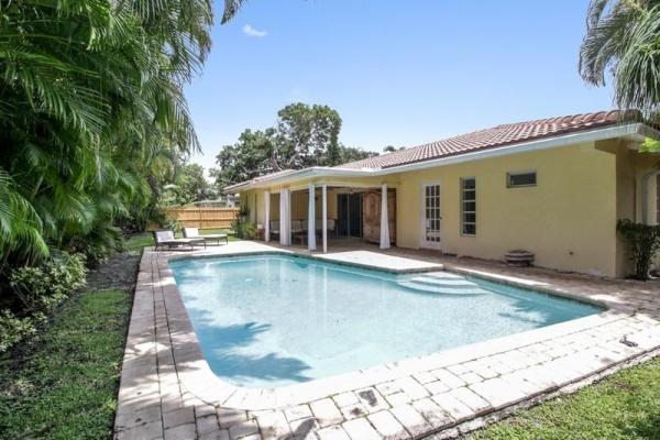 Paradise Palms, 2124 N Conference Dr, Boca Raton, Florida 33486, image 2