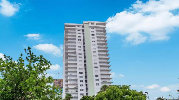 Arlen House West, 500 Bayview Dr #Ph23, Sunny Isles Beach, Florida 33160, image 1