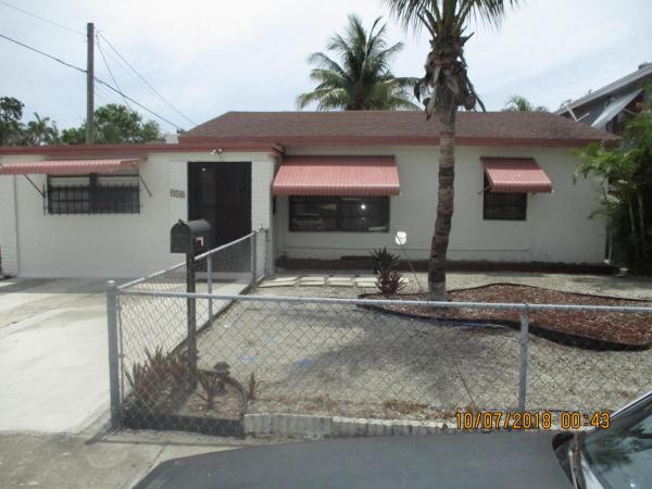 Lake Worth Town, 930 N K St N, Lake Worth Beach, Florida 33460, image 1
