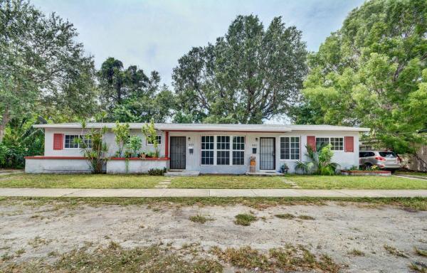 Griffing Biscayne Park Estates, 430 NE 132nd St, North Miami, Florida 33161, image 2