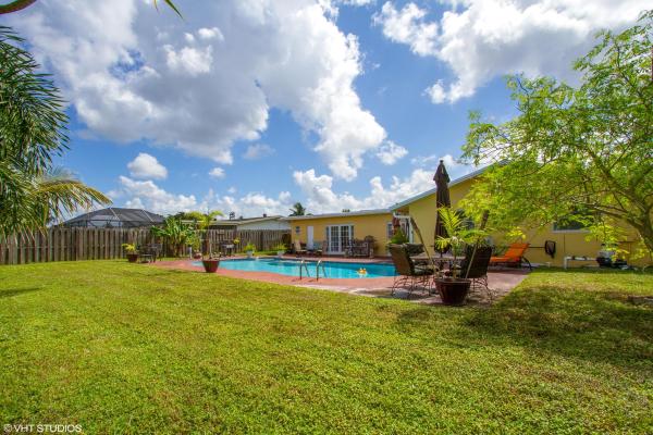 The Willows, 129 Meadowlark Dr, Royal Palm Beach, Florida 33411, image 3