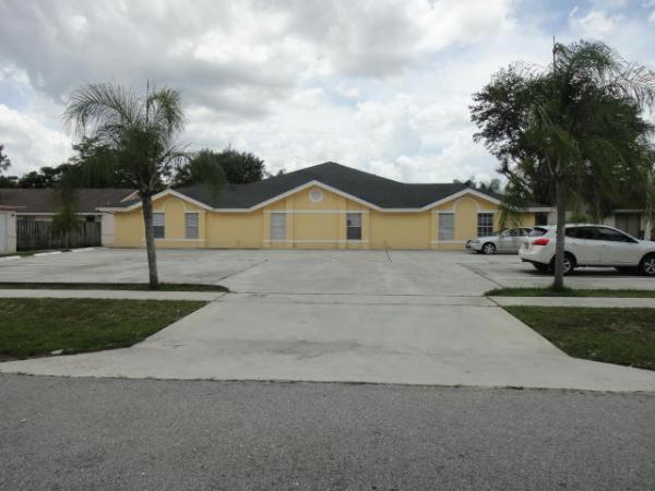 Sugar Pond Manor, 1519 Hawthorne Pl, Wellington, Florida 33414, image 3