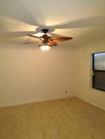 Lantana Homes, 5431 Huddle Hill Rd, Lake Worth, Florida 33463, image 1