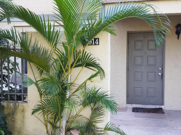 Delray Oaks, 2014 SW 29th Ct, Delray Beach, Florida 33445, image 1