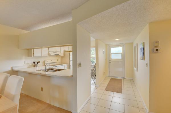 Lago Del Rey North, 2755 Casita Way #102, Delray Beach, Florida 33445, image 1
