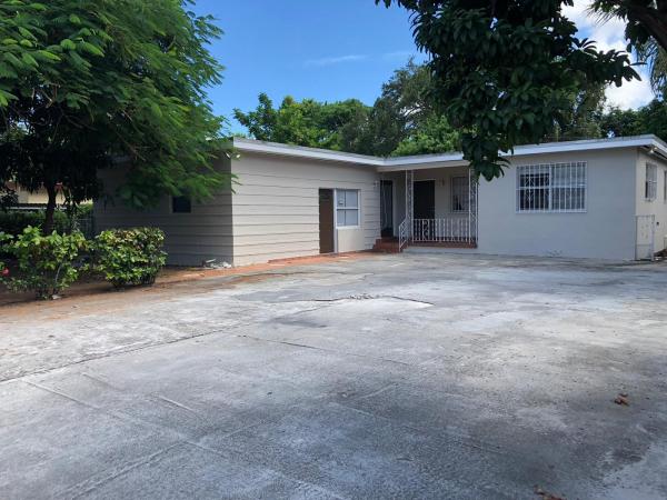 Arch Creek Estates, 1290 NE 149th St, Golden Glades, Florida 33161, image 2