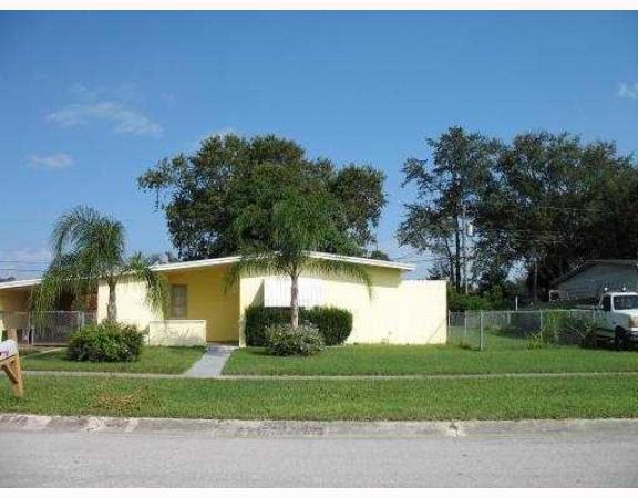 River Park, 121 SE Bonita Ct, Port St. Lucie, Florida 34983, image 2