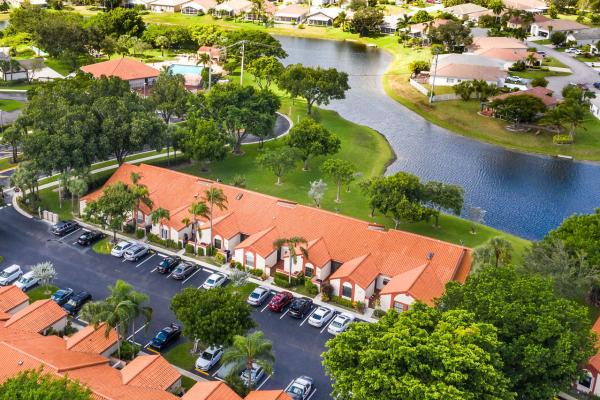 Centennial Square, 136 Centennial Ct, Deerfield Beach, Florida 33442, image 2
