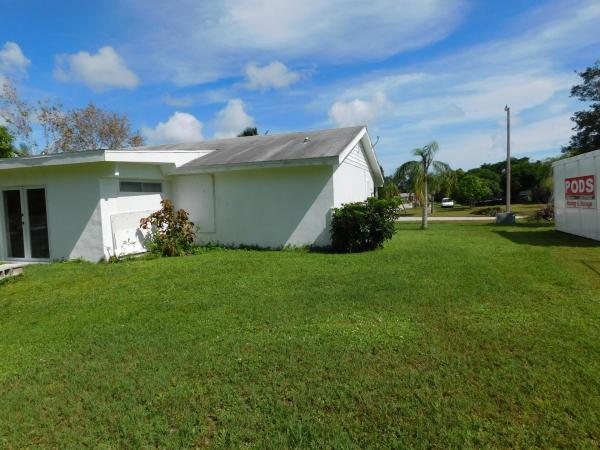 Floresta Pines, 408 NE Solida Cir, Port St. Lucie, Florida 34983, image 3