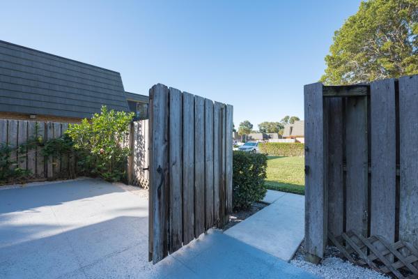 Village Of Sandalwood Lakes, 3305 33rd Way, West Palm Beach, Florida 33407, image 2