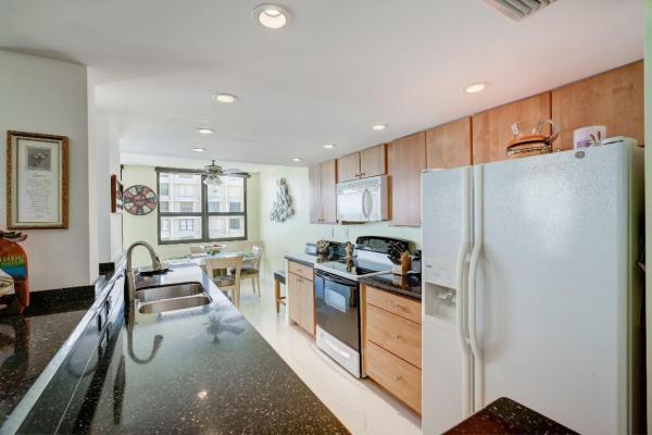 Dunes Towers, 5480 N Ocean Dr, Riviera Beach, Florida 33404, image 2
