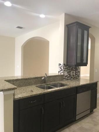 6105 NW Castlebay Ln, Port St. Lucie, Florida 34983, image 2