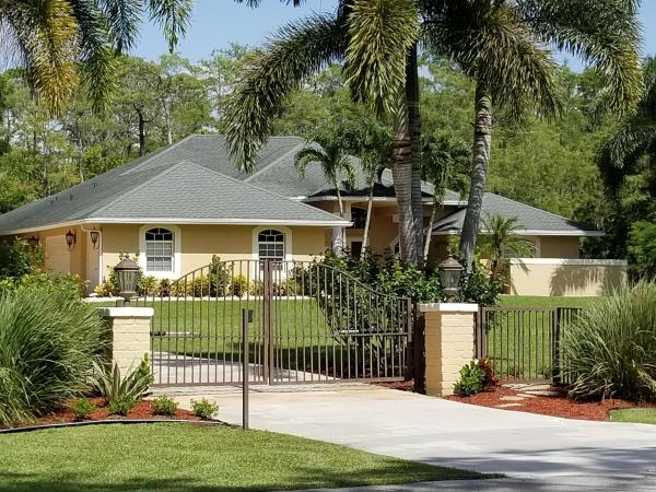 Homeland, 6037 Reynolds Rd, Lake Worth, Florida 33449, image 2