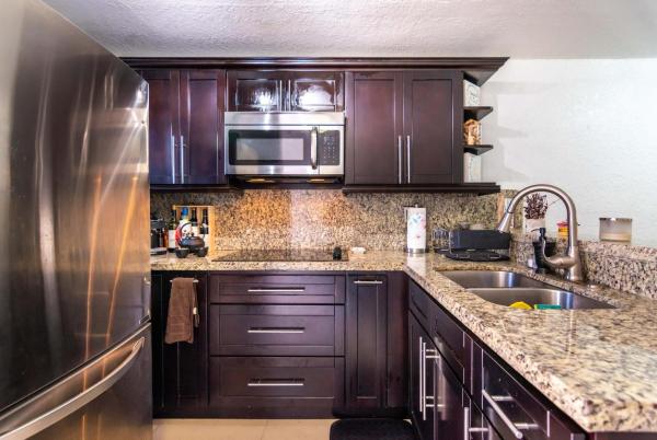 Las Villas De Fountainbleu, 8031 NW 8th St #17, Fountainebleau, Florida 33126, image 1