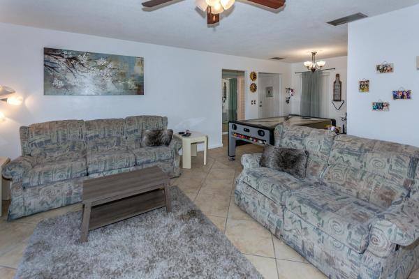 Manson, 10290 N Military Trl #7B, Palm Beach Gardens, Florida 33410, image 3