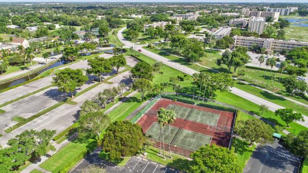 Huntington Lakes 5, 7260 Kinghurst Dr #805, Delray Beach, Florida 33446, image 1