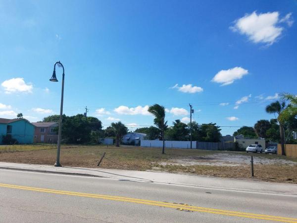Lake Worth Town, 825 S Federal Hwy, Lake Worth Beach, Florida 33460, image 1