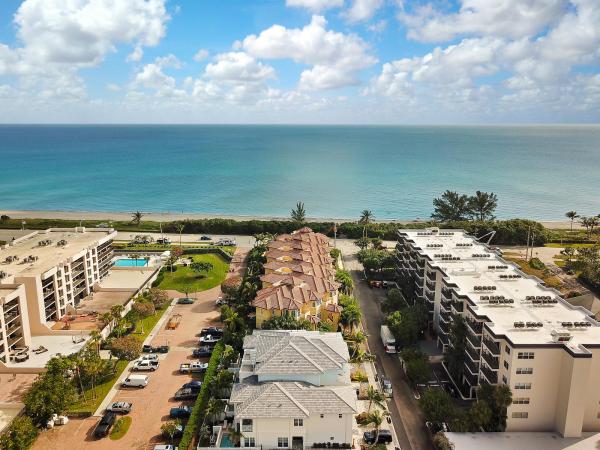 Oceanside Townhomes, 953 Sweetwater Ln, Boca Raton, Florida 33431, image 1