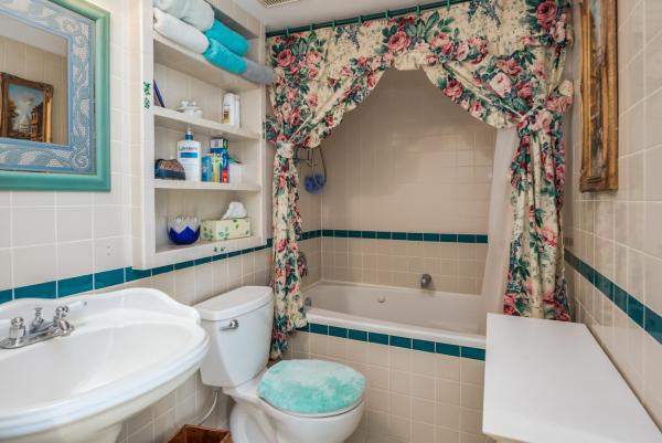 Chateau Wood, 4085 Village Dr #C, Delray Beach, Florida 33445, image 1
