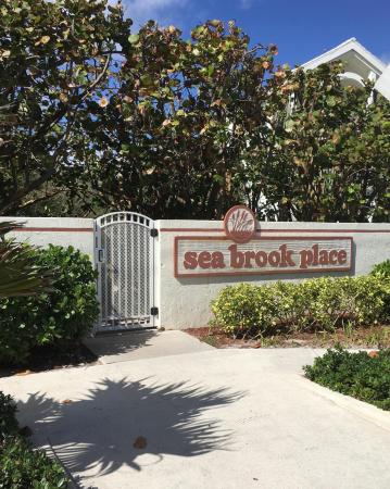 Sea Brook Place, 273 Seabreeze Cir, Jupiter, Florida 33477, image 3