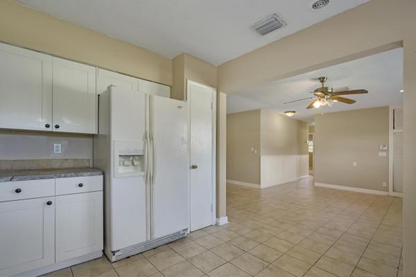 Lake Park No HOA, 810 9th St #1, Lake Park, Florida 33403, image 3