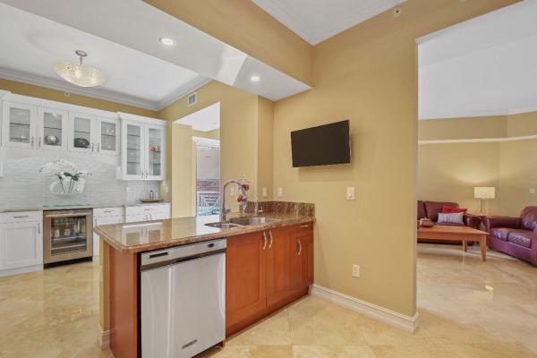 Esplanade Grande, 201 S Narcissus Ave #701, West Palm Beach, Florida 33401, image 2