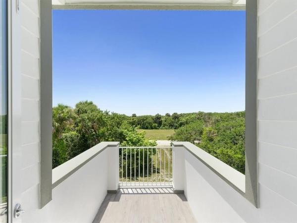 Avalon Beach, 116 Ocean Estates Dr, Fort Pierce, Florida 34949, image 2