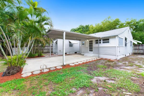 Lake Worth Town, 1118 N L St, Lake Worth Beach, Florida 33460, image 1