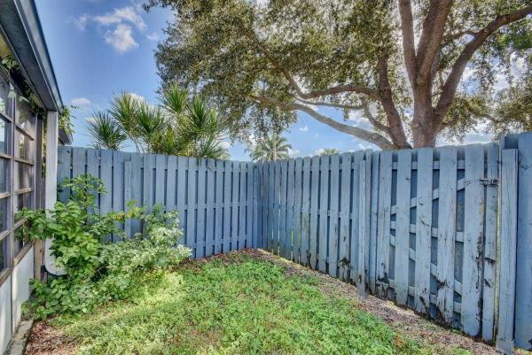 Laurel Club, 4580 Biddeford Ave #35, West Palm Beach, Florida 33417, image 1